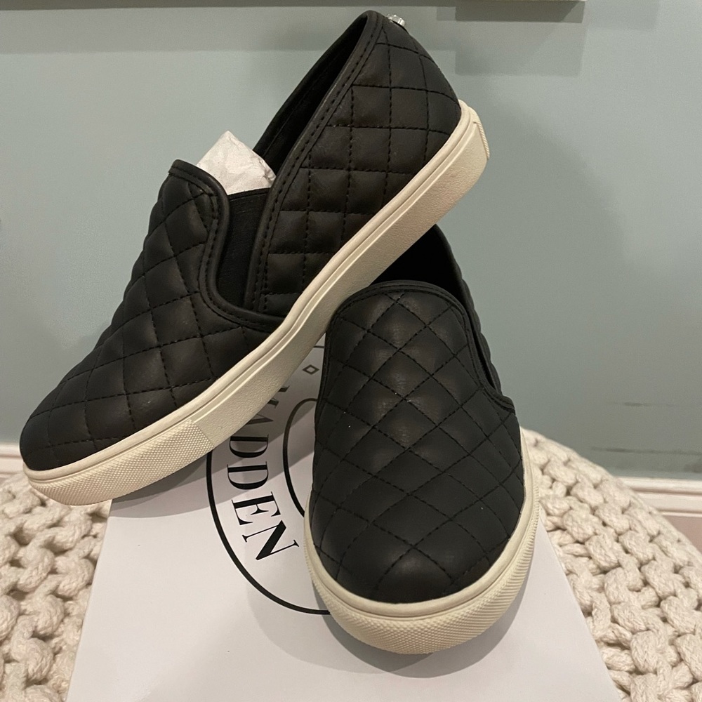 Black Steve Madden slip on sneakers